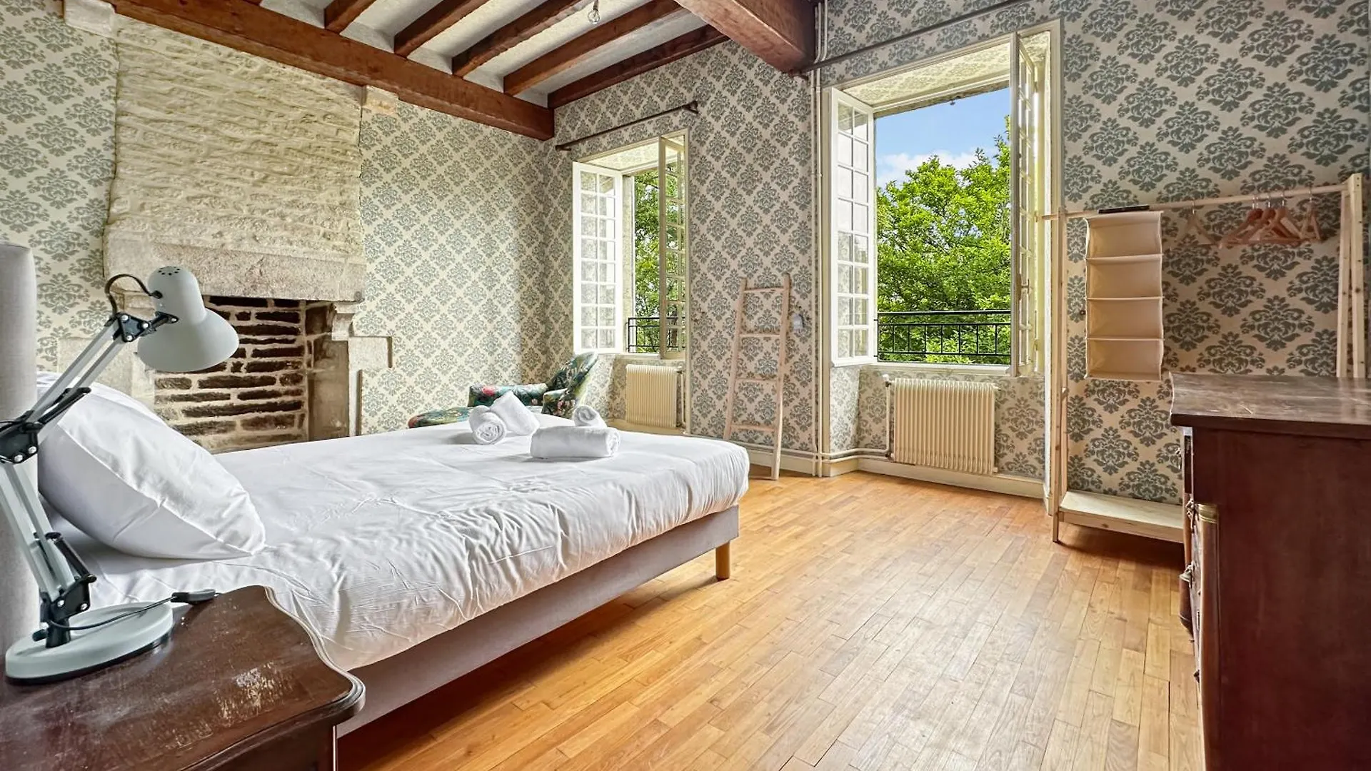Villa Keriner Manoir 10 Pieces Avec Parc Arbore Pluguffan
